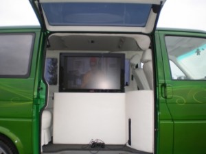 Flatlift tv hublift in Van integriert Flatlift tv hublift in Van integriert